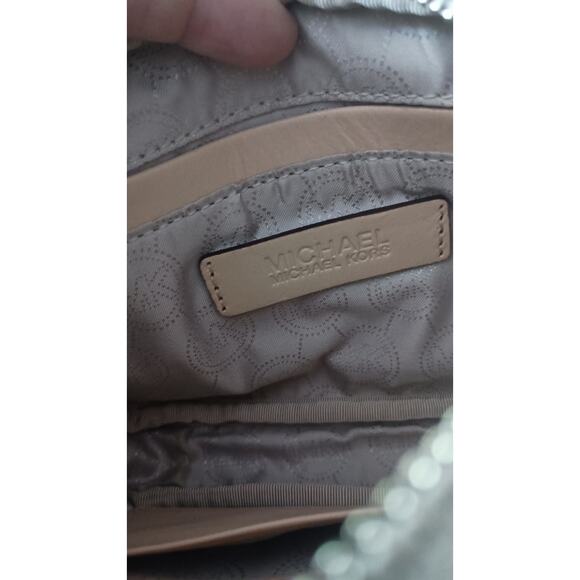 Michael Kors Silver, monogram jet set mini crossbody. Trend, minimalist, regency - Picture 4 of 11